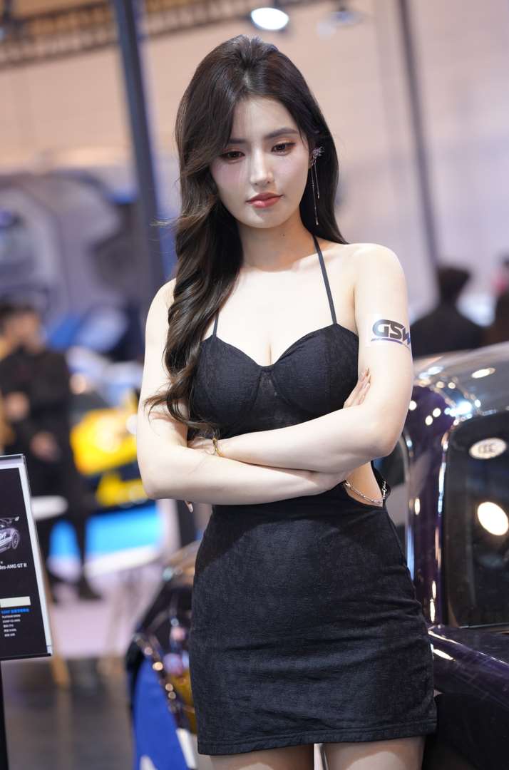 甜美鹿鹿鹿 [66P4V-5.38GB]