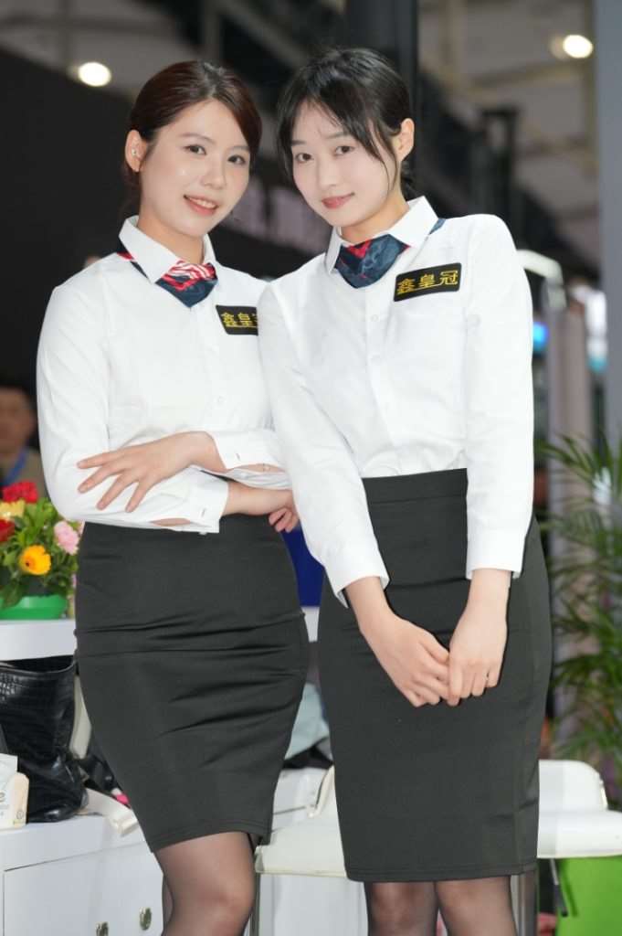 黑白搭配通勤风 [204P-6.90GB]