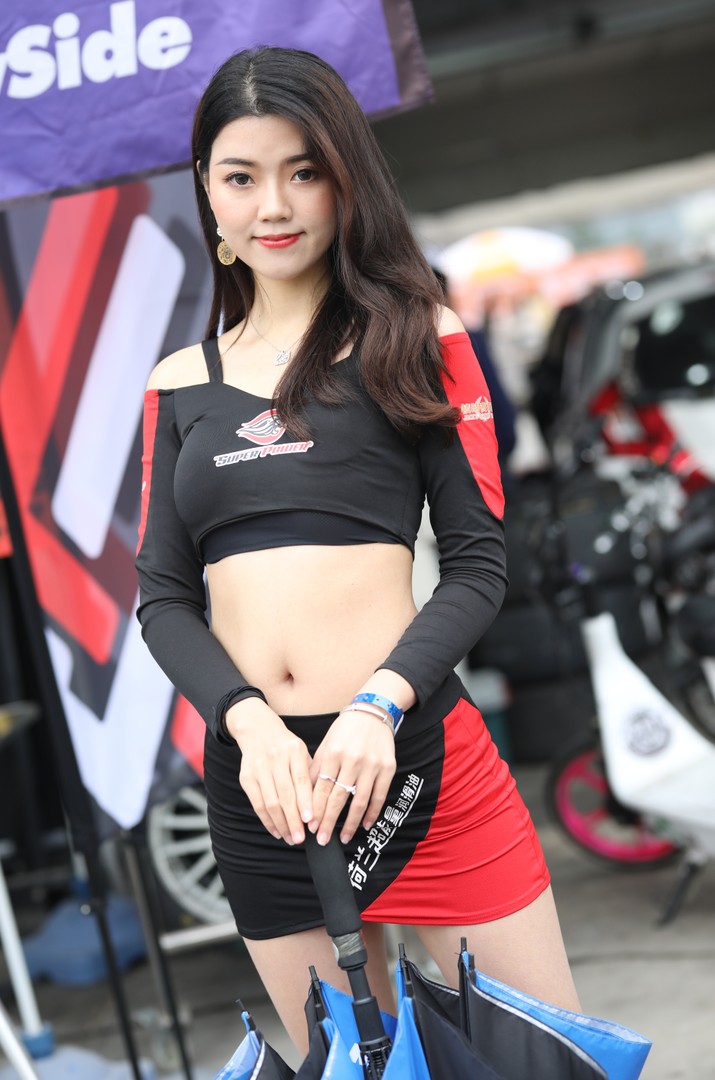红黑套装裙 [211P7V-6.11GB]