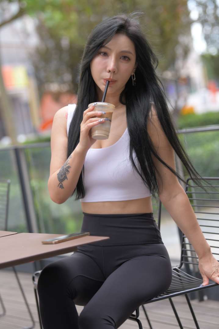 一始街拍作品  黑色瑜伽裤美女 [672P-15.1GB]