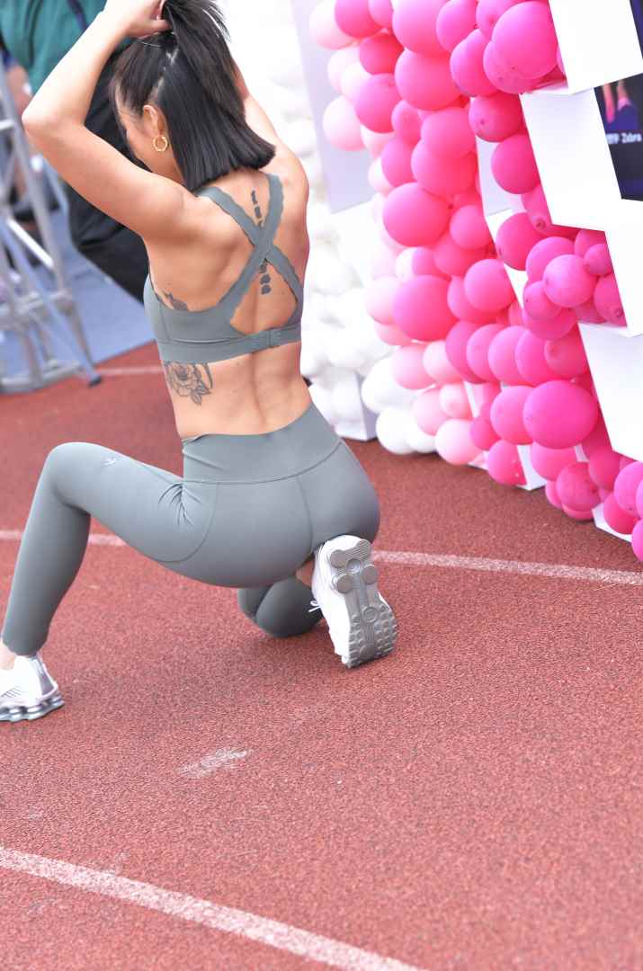 灰色魅力瑜伽 [87P-2.00GB]