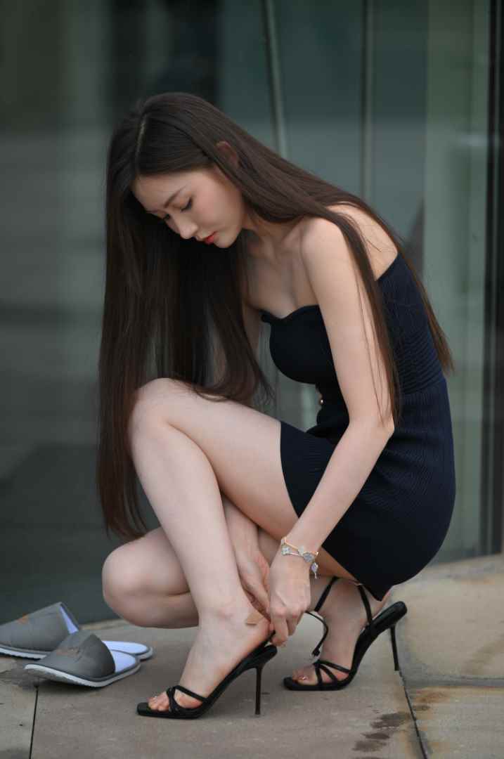 气质绝美敏敏 [217P-4.12GB]