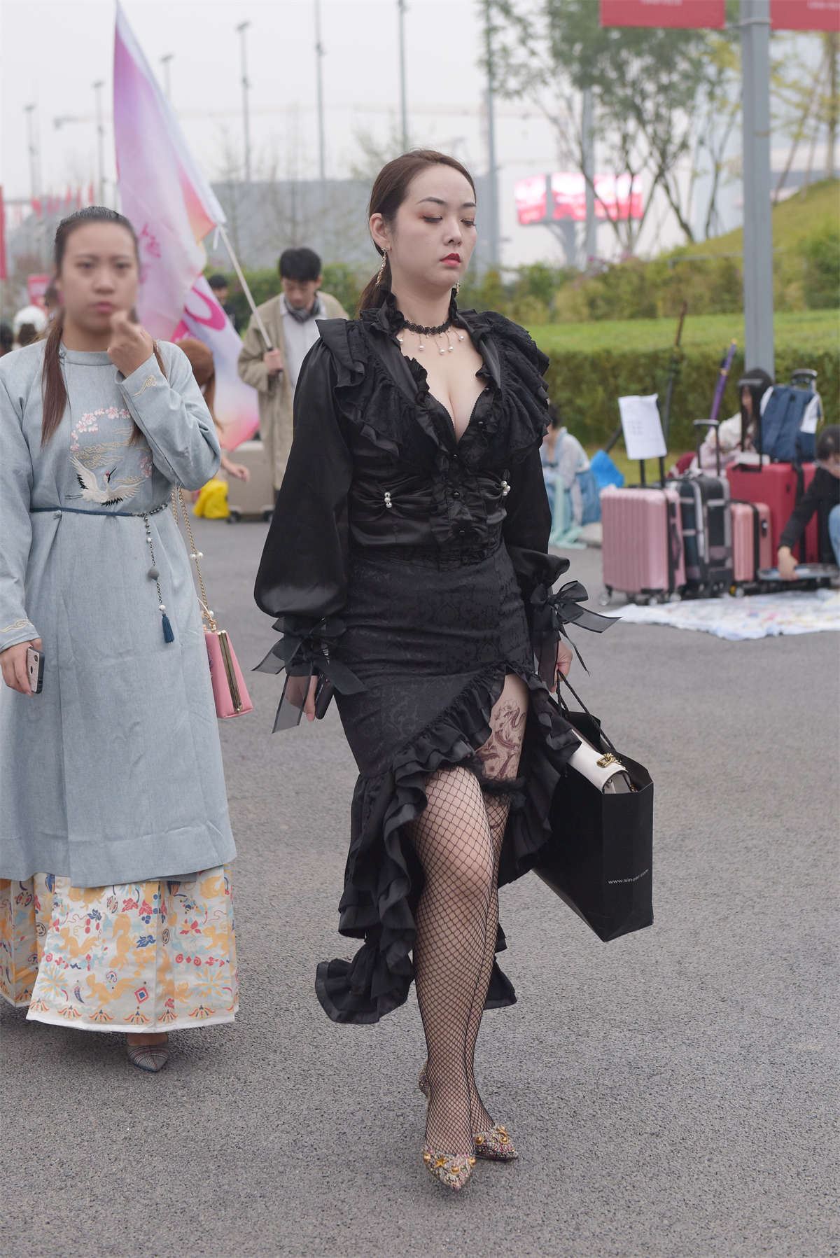 复古裙时尚黑网