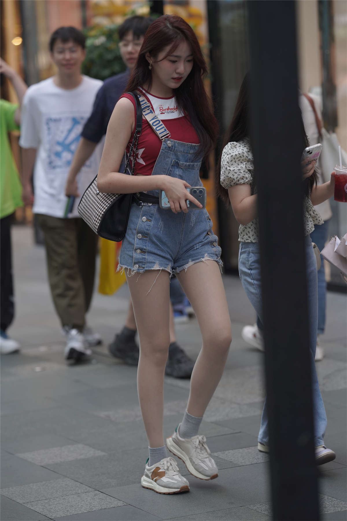 甜美清新牛仔短裤