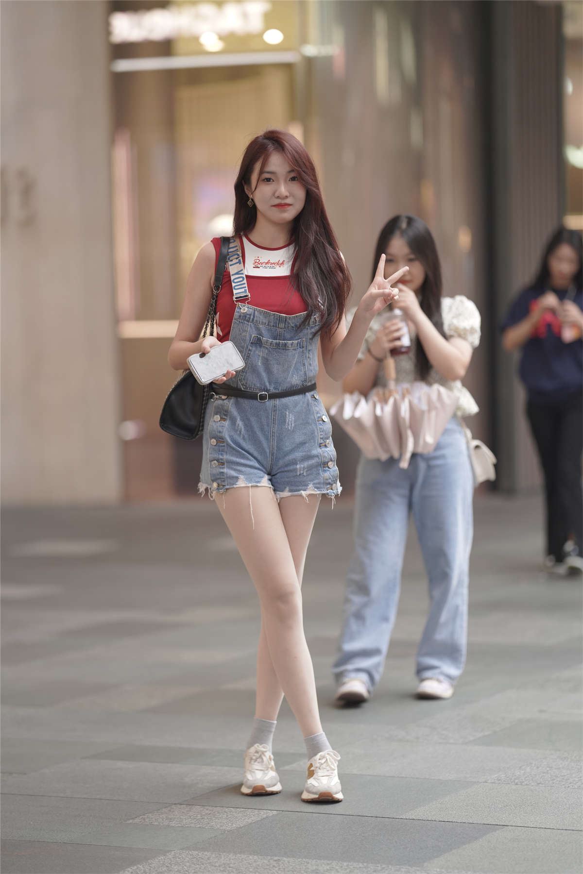 甜美清新牛仔短裤