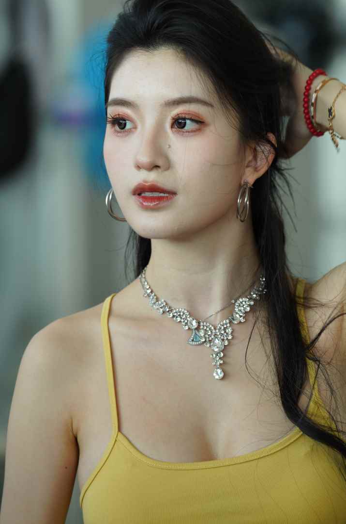 黄裙肉丝美腿 [305P-4.24GB]