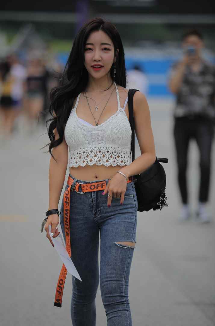 靓丽牛仔裤 [49P-406MB]