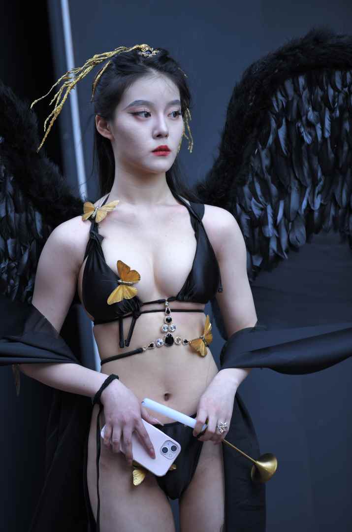 黑色天使 [92P-2.31GB]