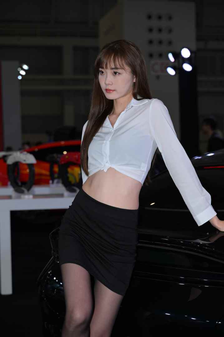 衬衫短裙黑丝 [44P-856MB] 