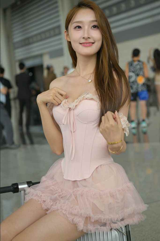 纱裙美腿小桂圆 [221P-4.90GB]