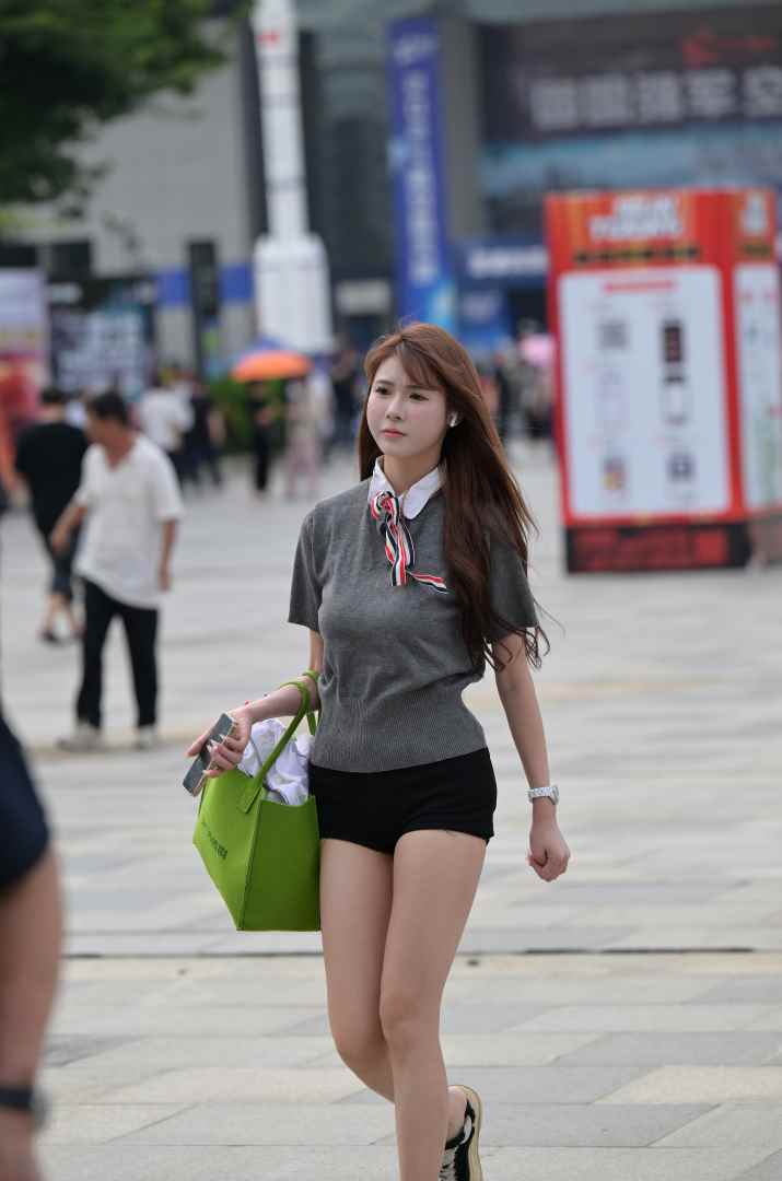 清秀可爱黑色短裤 [83P-1.65GB]