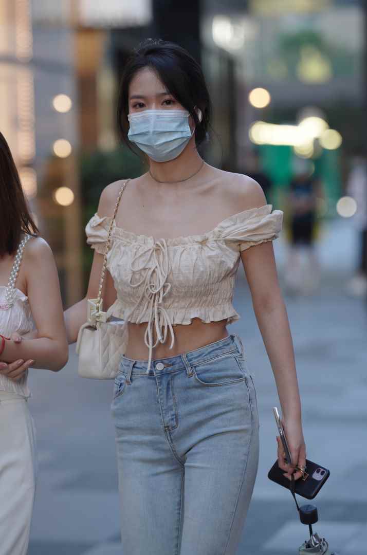 喇叭牛仔裤搭配 [851V-1.33GB] 