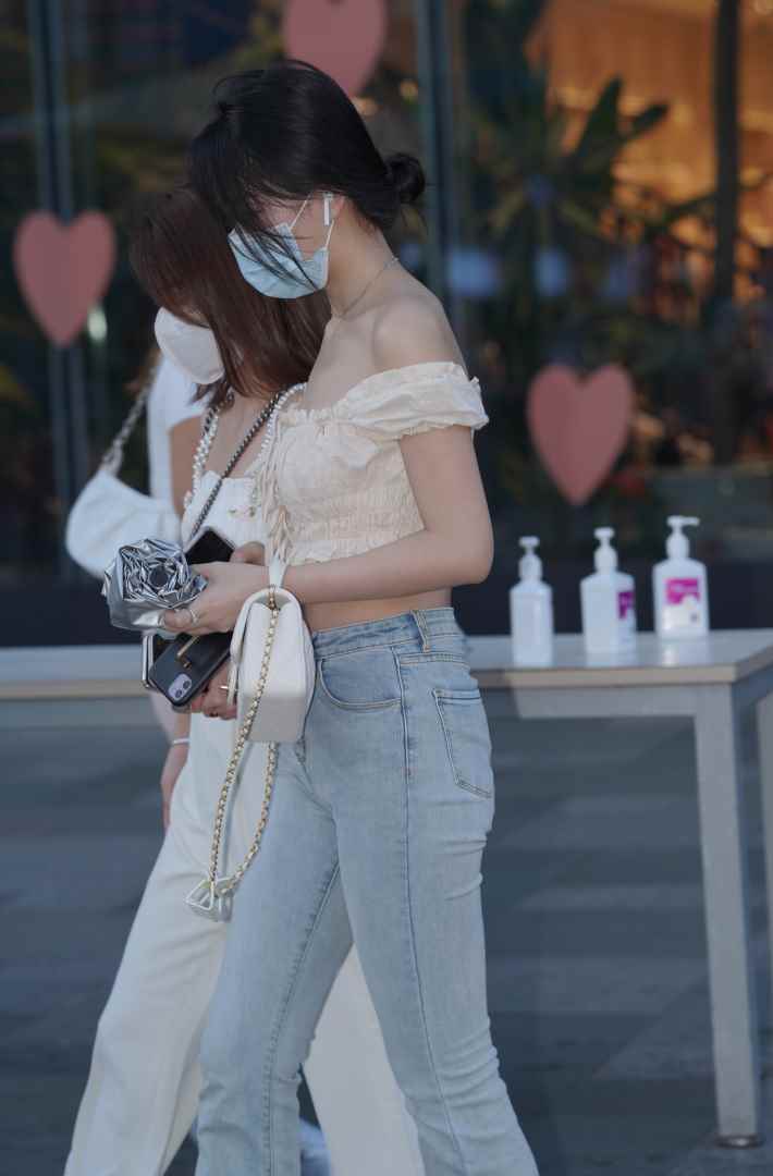 喇叭牛仔裤搭配 [851V-1.33GB] 