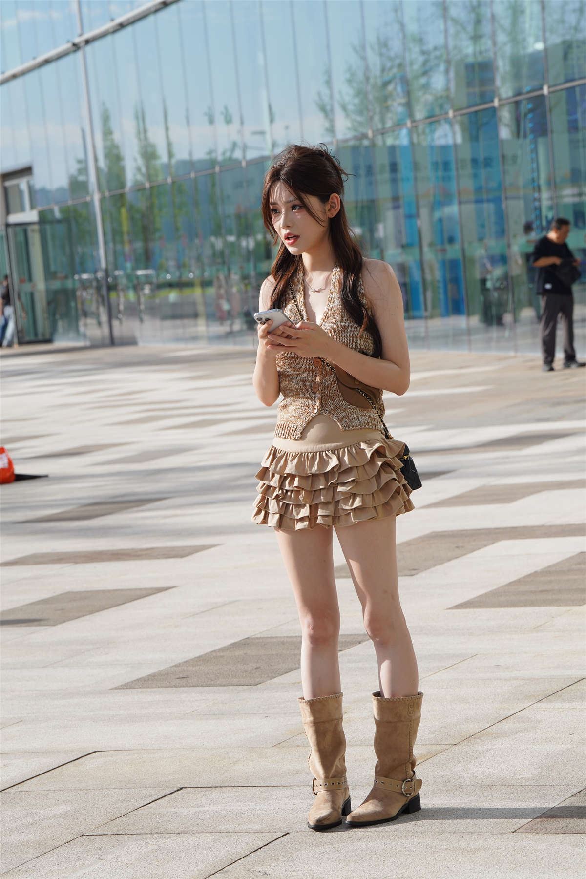 长靴短裙