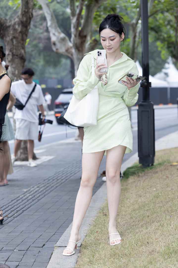 温婉绿色裙装 [140P-1.01GB]