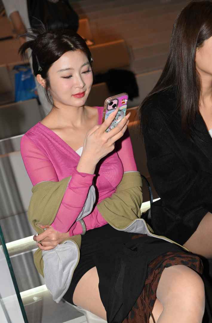 黑肉丝双煞 [96P-2.06GB]