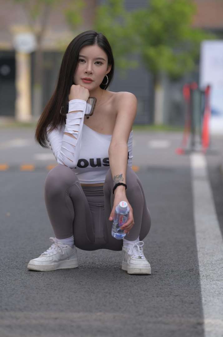 一始街拍作品  月岩 [636P1V-31.2GB] 