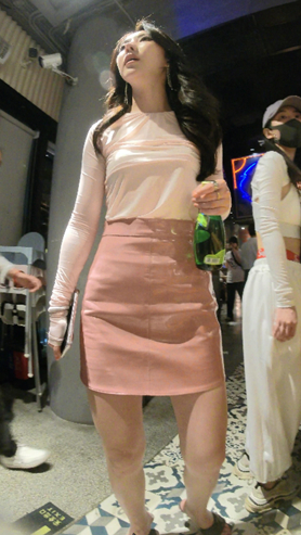 皮裙美女