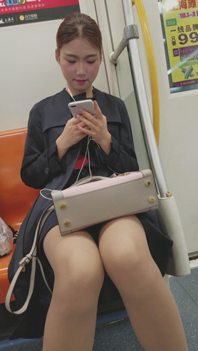 漂亮的肉丝美女