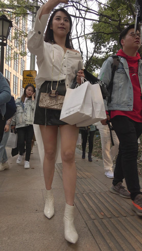漂亮的白嫩美女小姐姐