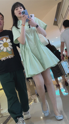 连衣裙美女