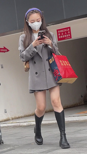 黑靴美女