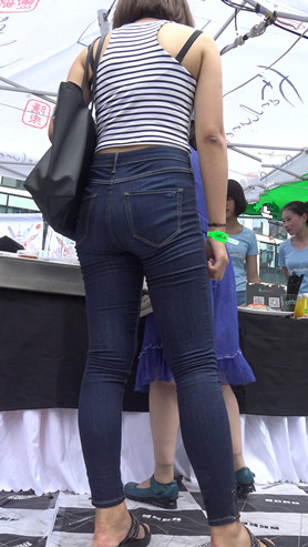 短发牛仔裤紧身MM