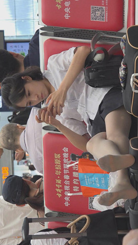 灰丝小妹