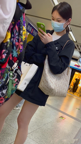 长腿美女