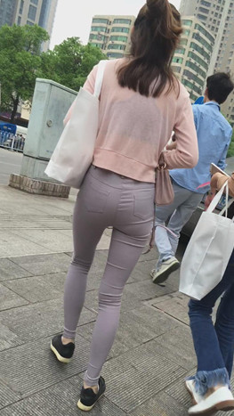 紧身裤妹子