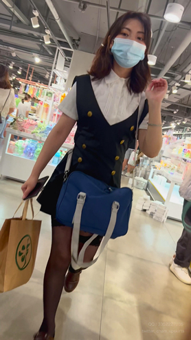 黑裙美女