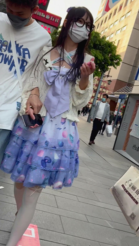 蓝裙美女