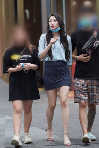 长腿包臀裙