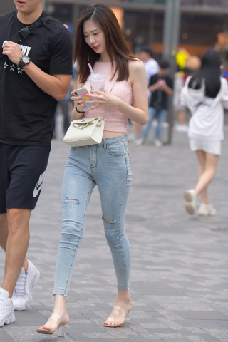 性感牛仔裤美女