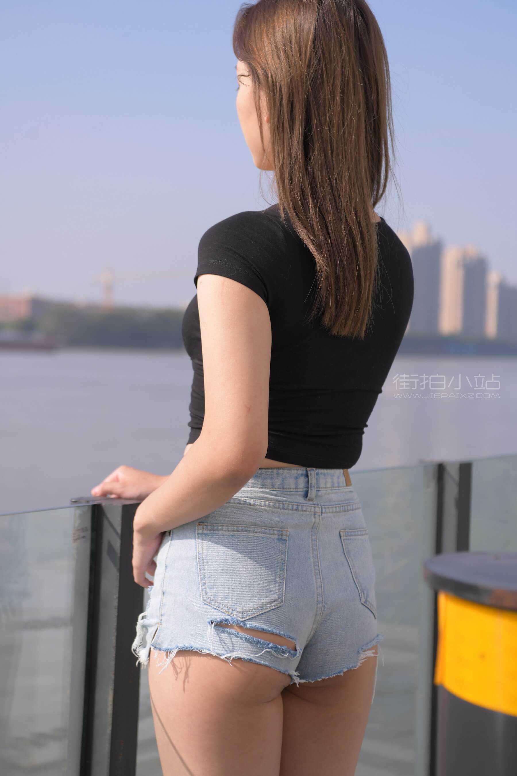 红石摄影作品●牛仔热裤女孩 【套图+视频】