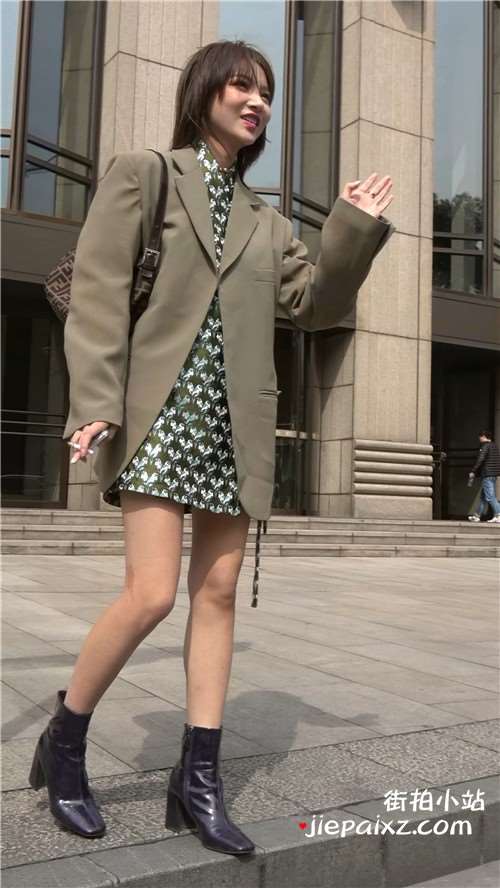 模特范气质街拍美女