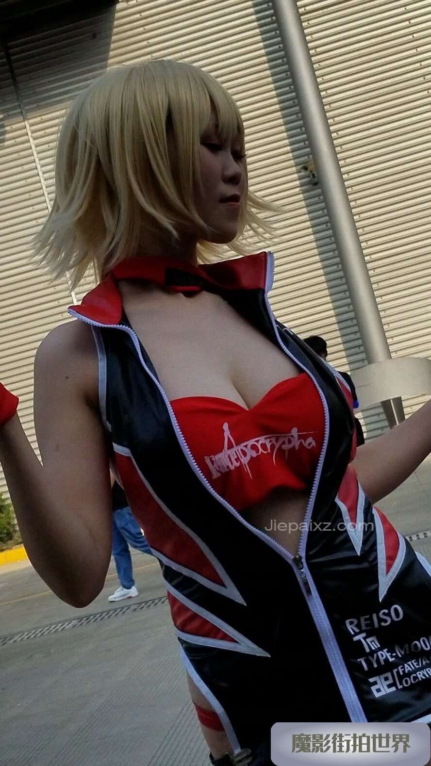 4K - 漫展cos小妹 [792 MB/MP4]