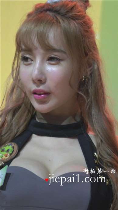 4k-甜美丰满的包臀裙showgirl