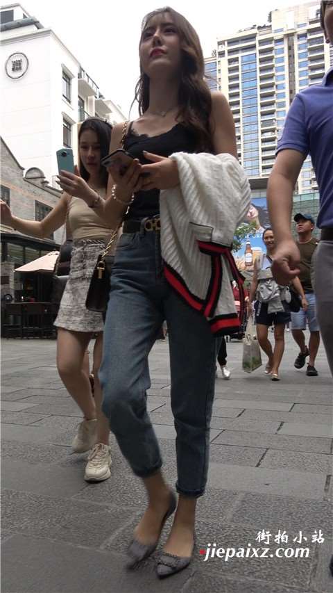 4K 街拍美女姐妹花一起逛街