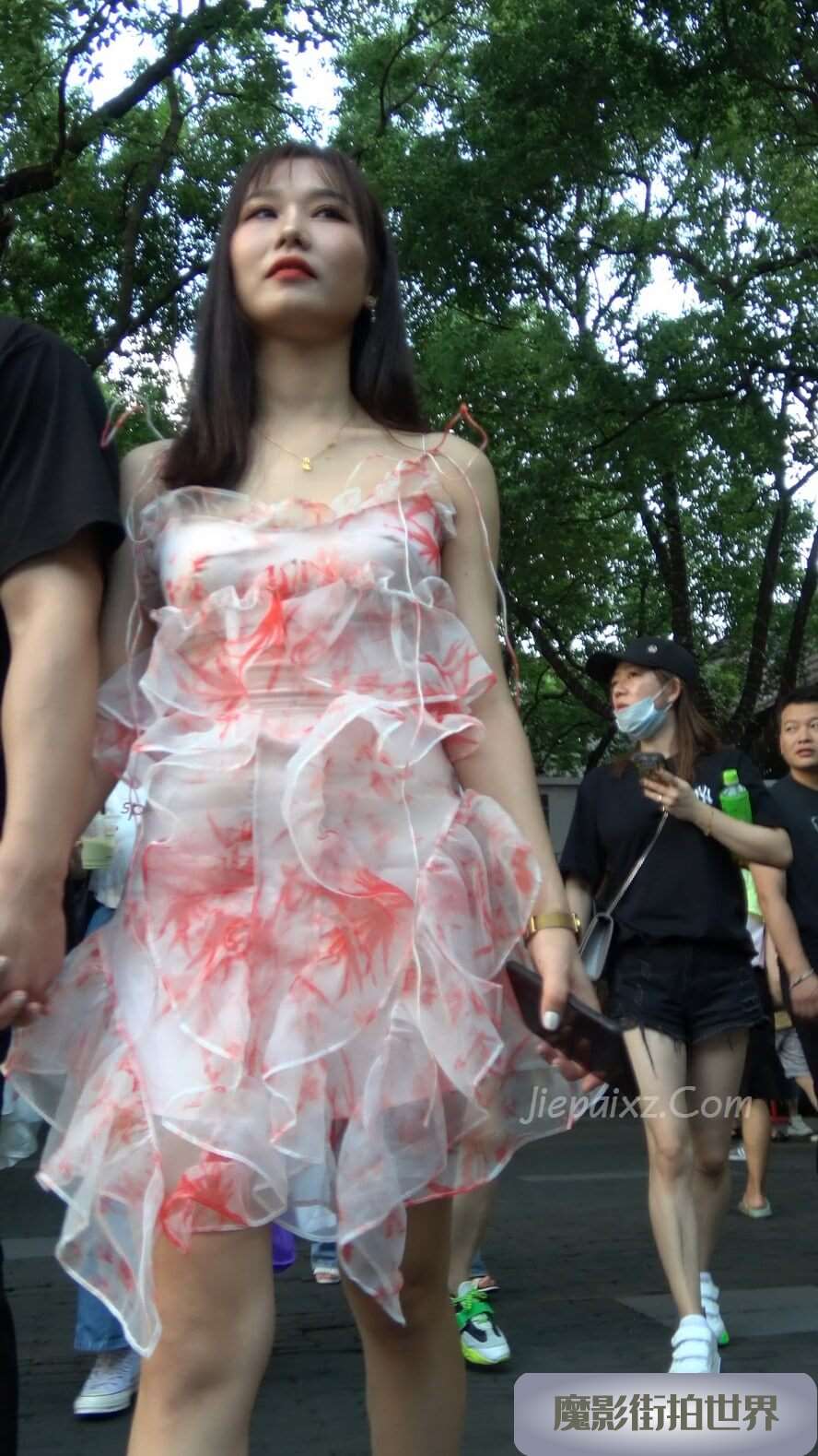 4K - 美裙女友 [1.44 GB/MP4]