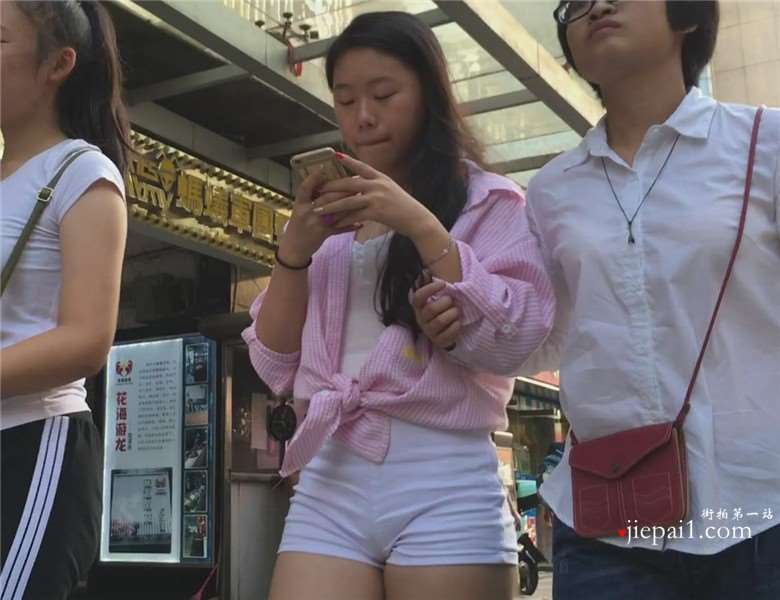 极品美三角热裤圆臀靓丽清新美女 [1.71 GB]