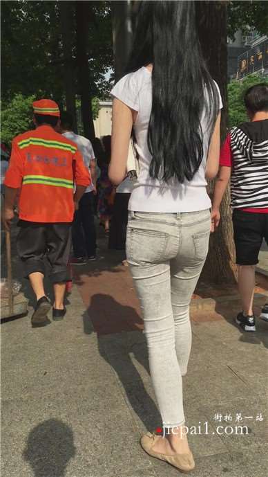 超紧身灰牛美腿性感小学妹 [2.16 GB]