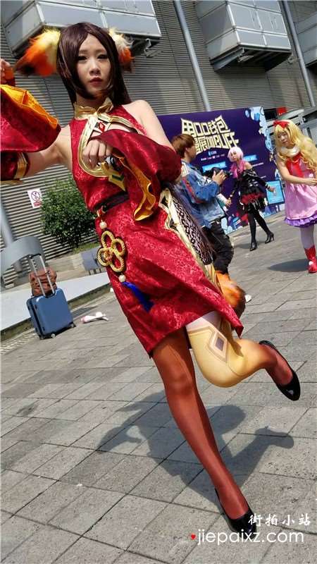 4k-酒红色丝袜甜美可爱cosplay的二次元美少女