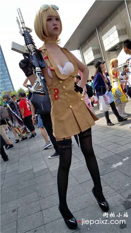 4k-cosplay的娇小身材俏皮可爱二次元少女