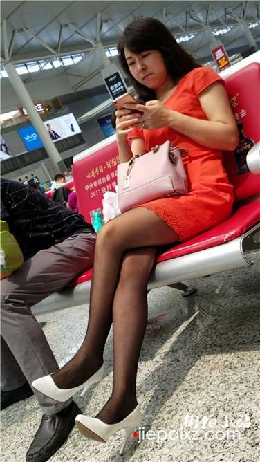 4k超清，极具气质的黑丝高跟鞋包臀裙美少妇