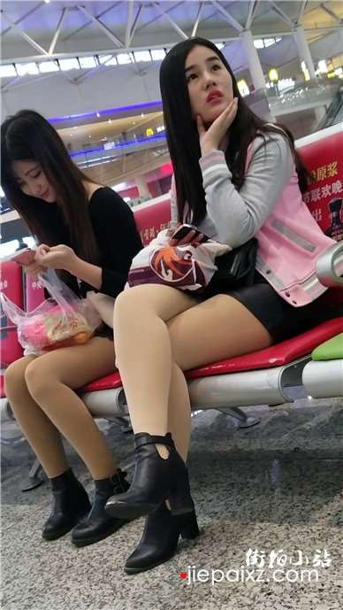4k-极品肉丝袜打底裤高颜值美眉