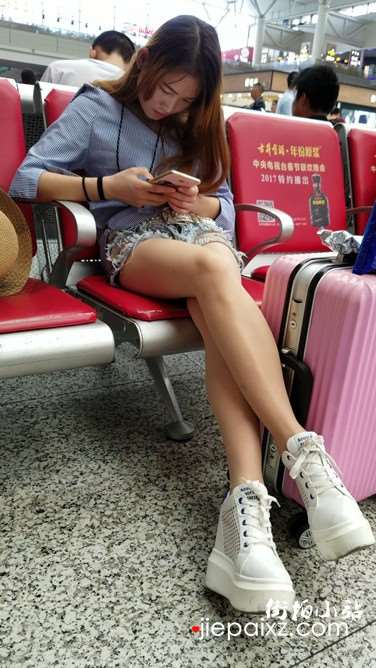 4k超清，极品大长腿苗条身材女孩