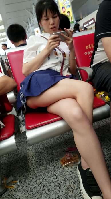 4K - 超短裙美腿小姐姐真甜美
