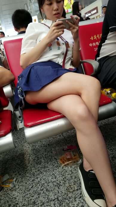 4K - 超短裙美腿小姐姐真甜美