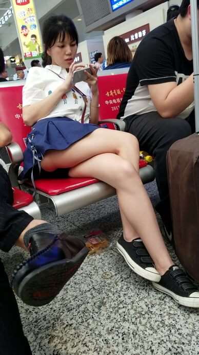4K - 超短裙美腿小姐姐真甜美